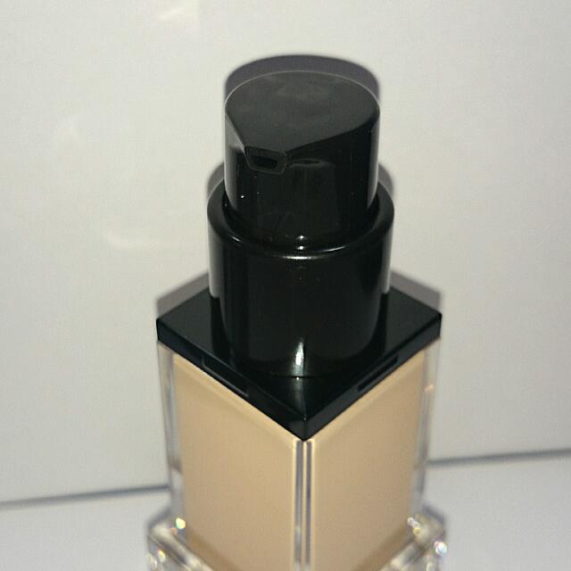 Burberry Sheer Foundation 4 TRENCH Luminous Fluid Foundation 30ml Beauty Personal Care Face Face Care on Carousell