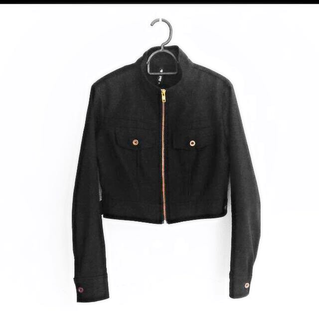 DOTTI crop Jacket Women s Fashion Coats Jackets and Outerwear on Carousell