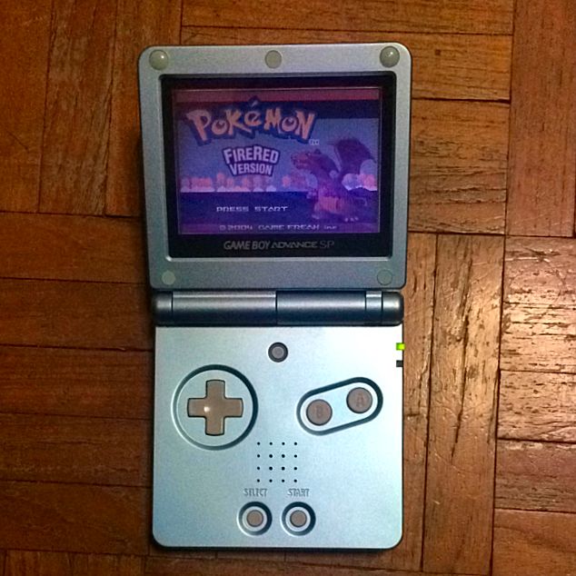Gameboy Advance Sp With Pokemon Original Fire Red Game Luxury On