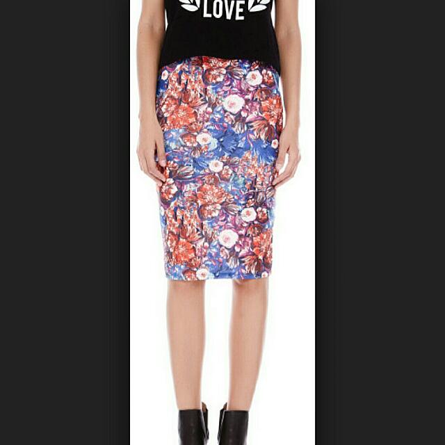 Pull And Bear Floral Abstract Midi Pencil Skirt Women S Fashion