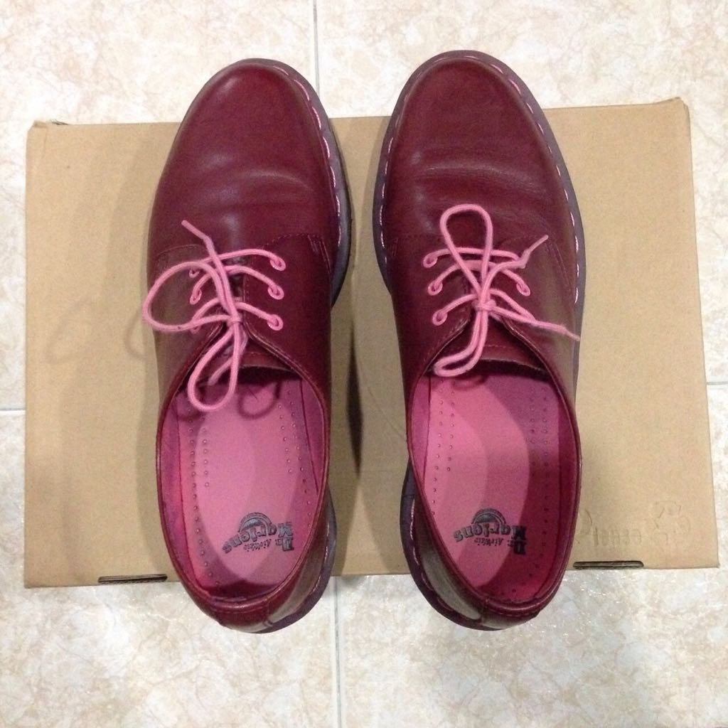 dr martens pink laces