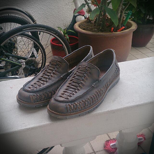 Feud shoes clearance
