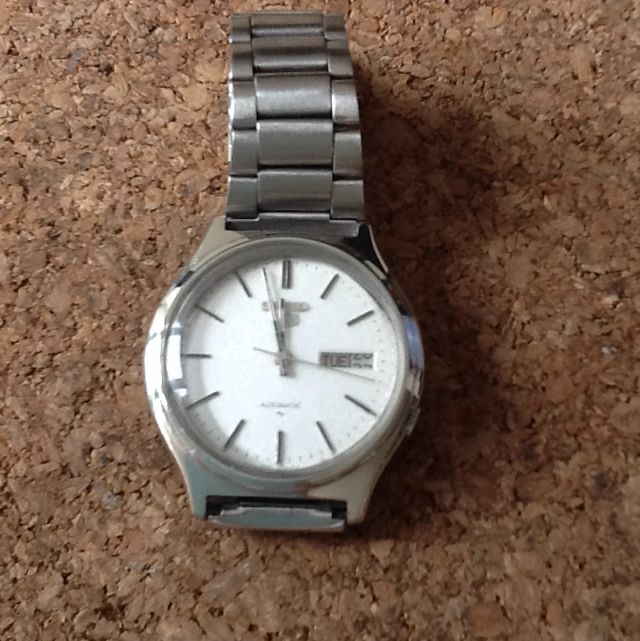seiko 5 white face