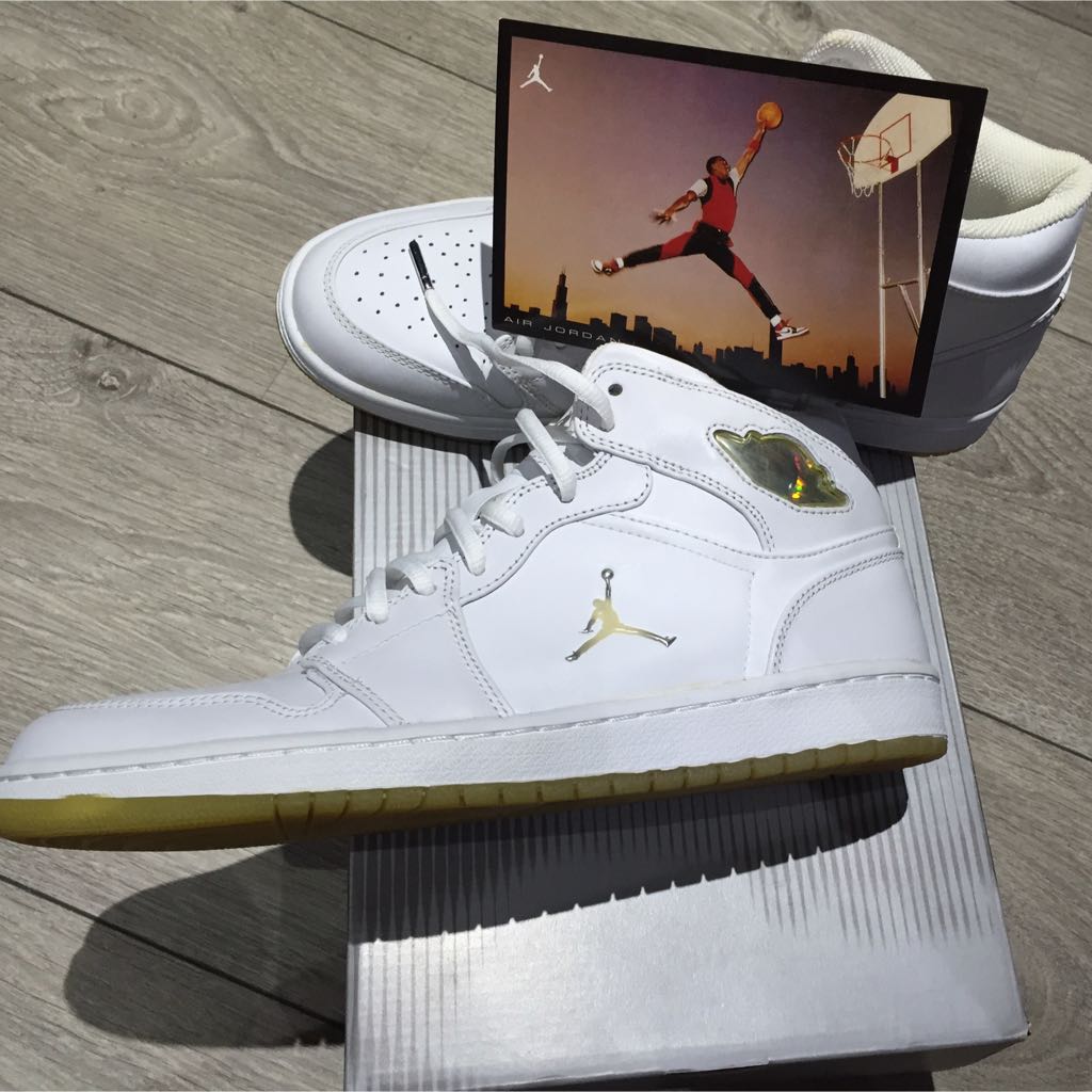 Limited Edition 2002 Nike Air Jordan 1 - White Silver Hologram, Men's Fashion, Footwear, Sneakers on