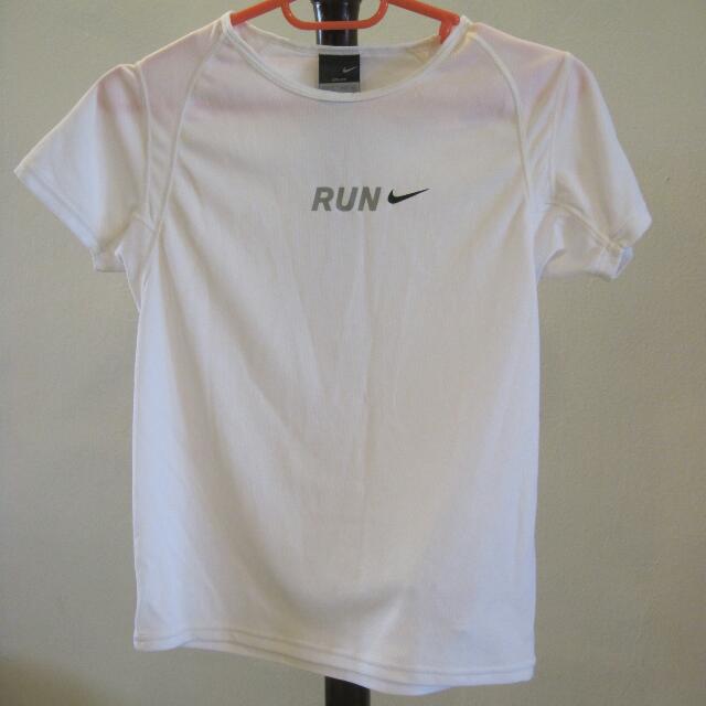 womens red and white nike shirt