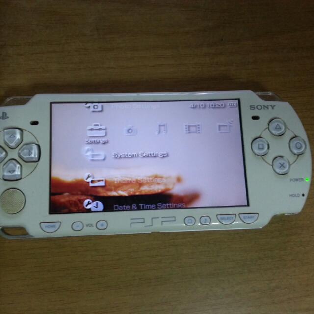 psp 2000 white