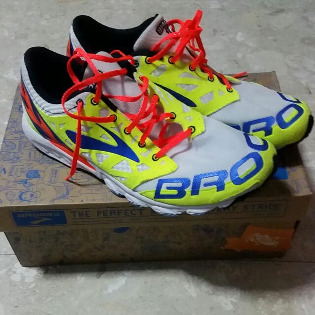 Brooks T7 Racer , Sports on Carousell