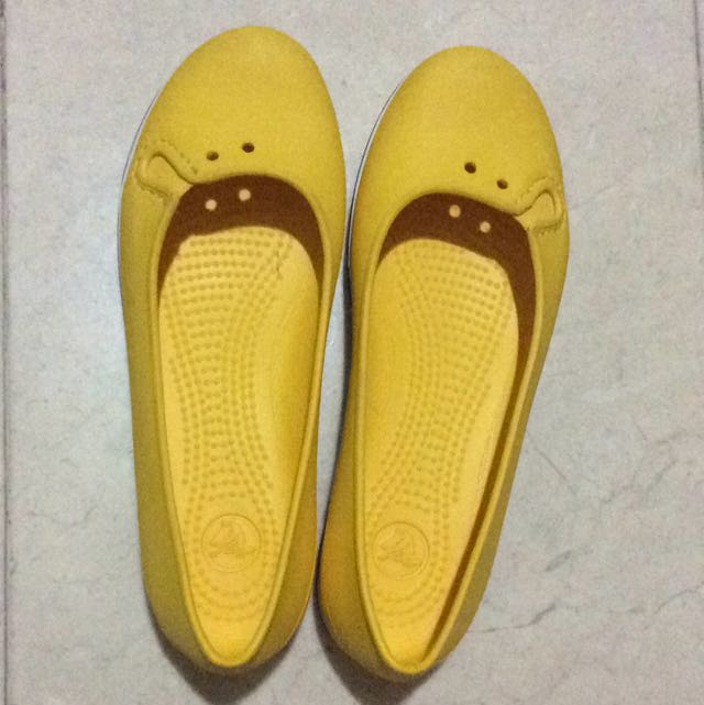 yellow womens crocs