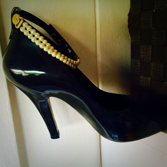 Vivienne westwood black hot sale pearl shoes