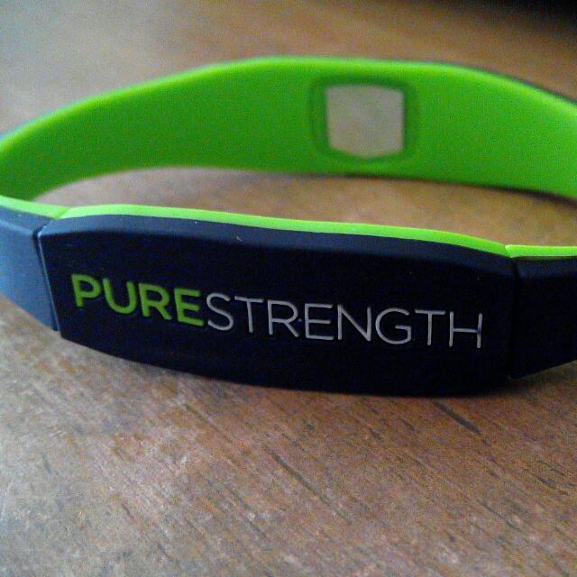 Last piece Endevr PURESTRENGTH Ion Bracelet Black Green