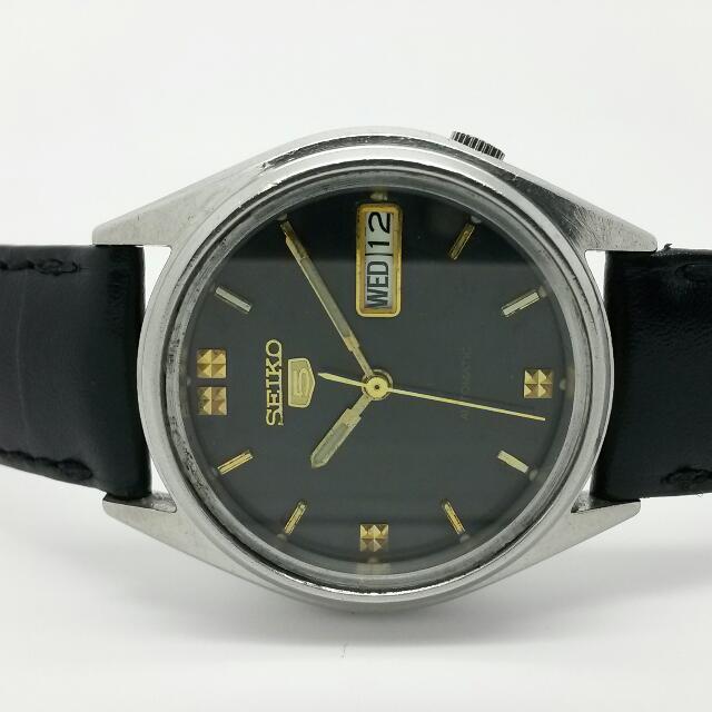 seiko 5 black gold
