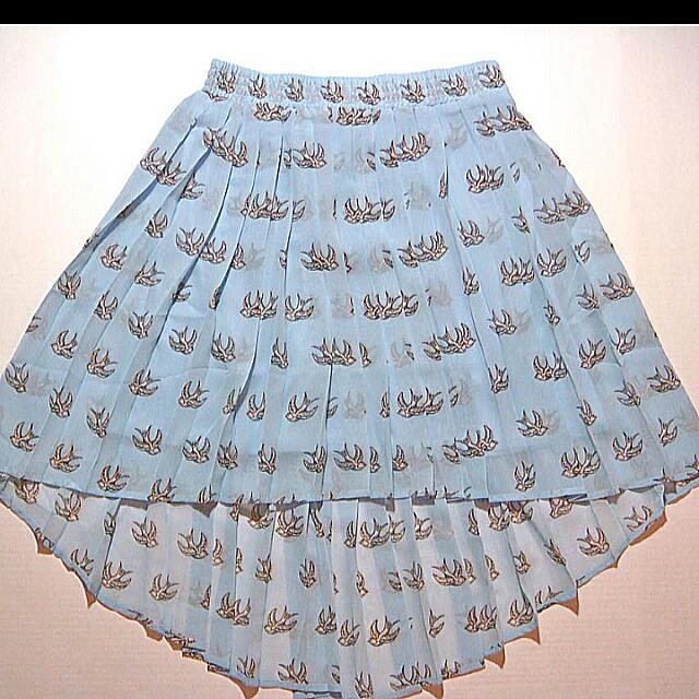 F21 Forever 21 Brand New Baby Blue Pleated High Low Swallow Print Skirt Women s Fashion Muslimah Fashion Bottoms on Carousell