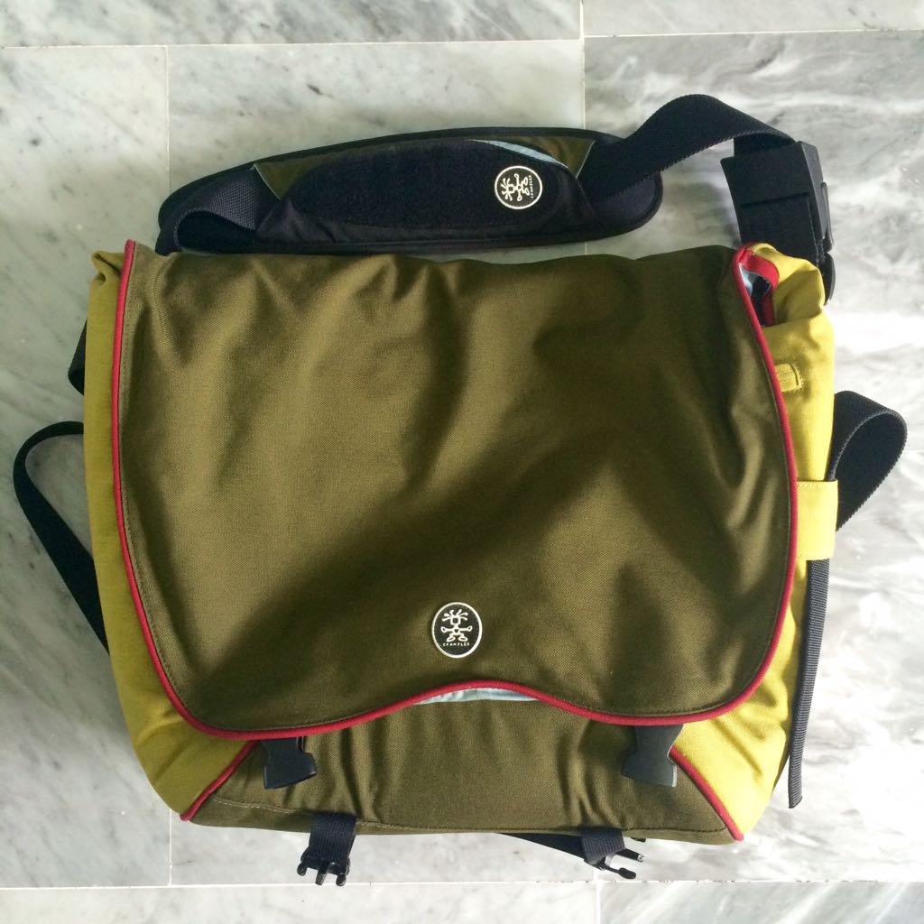 Crumpler man bag Clearance