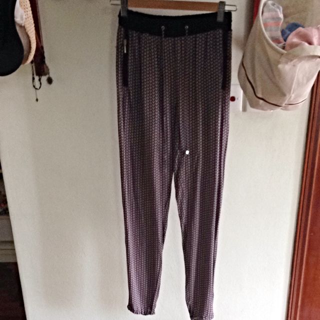 patterned jogger pants