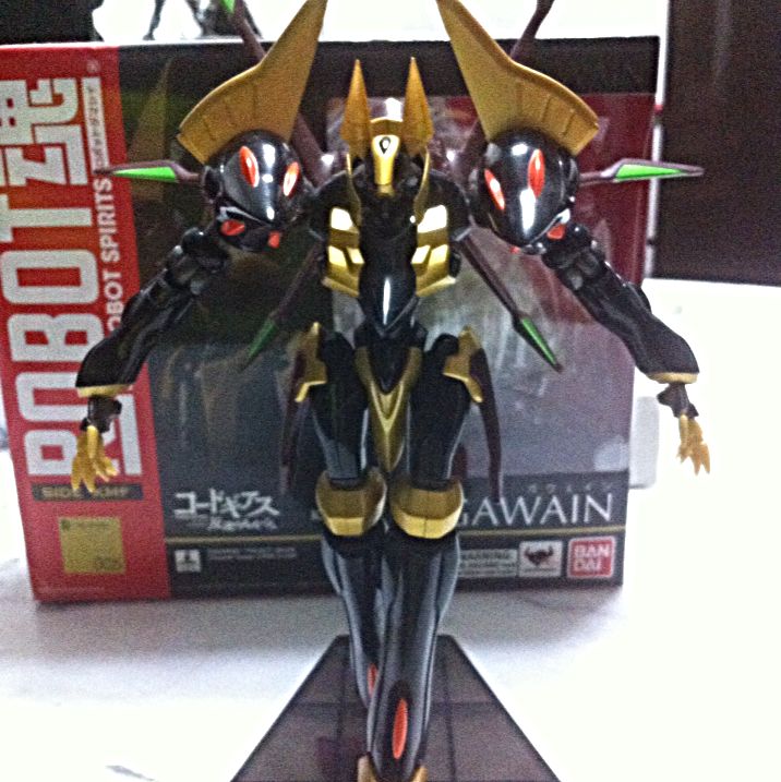 Robot Damashii Code Geass Knightmare Frame Gawain Hobbies Toys Toys Games On Carousell