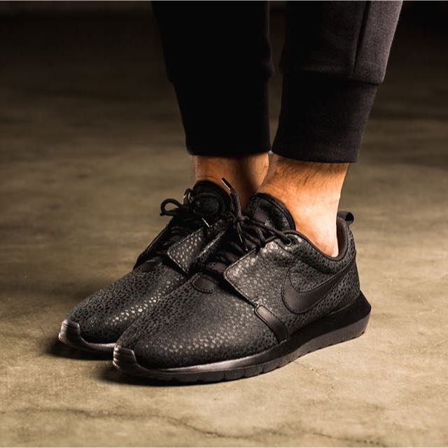 Nike roshe safari outlet