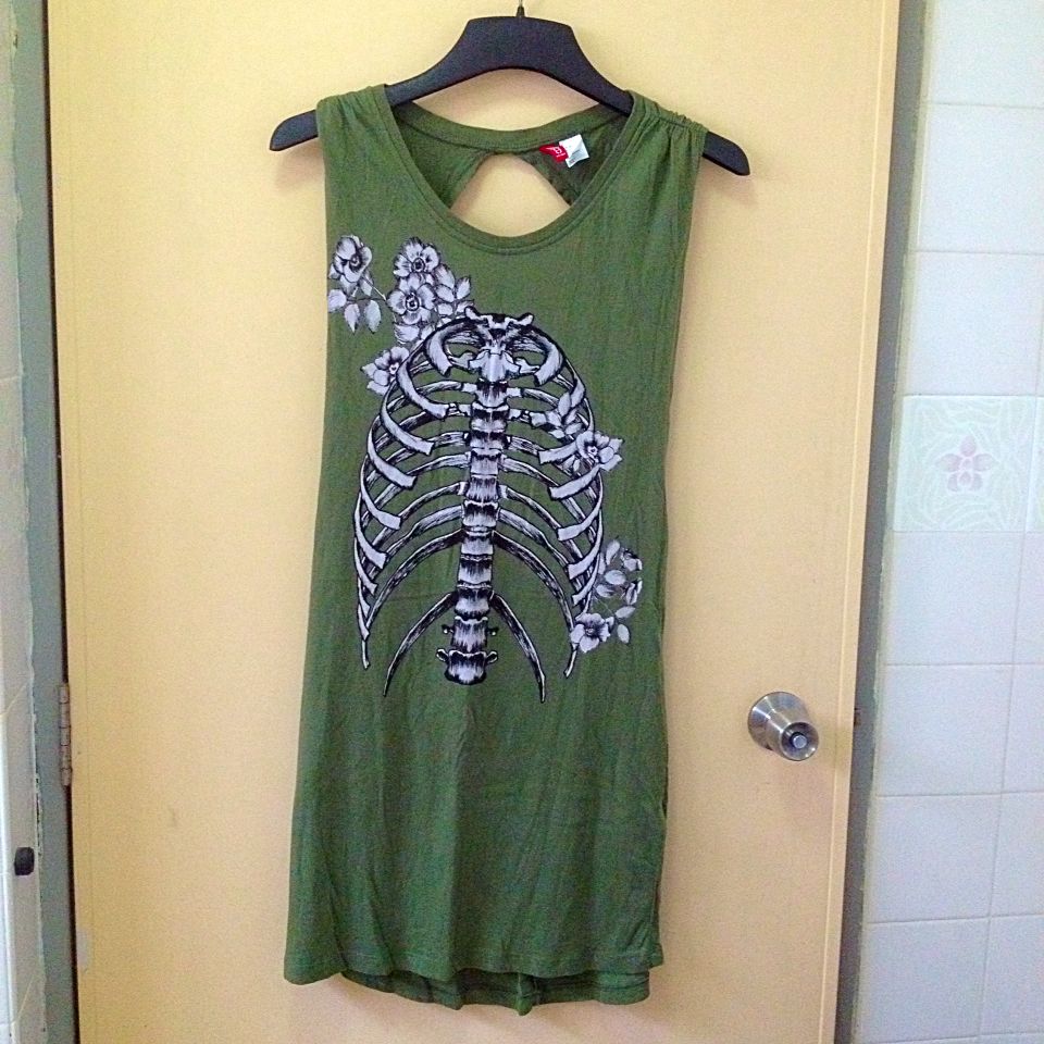 divided t shirt dress