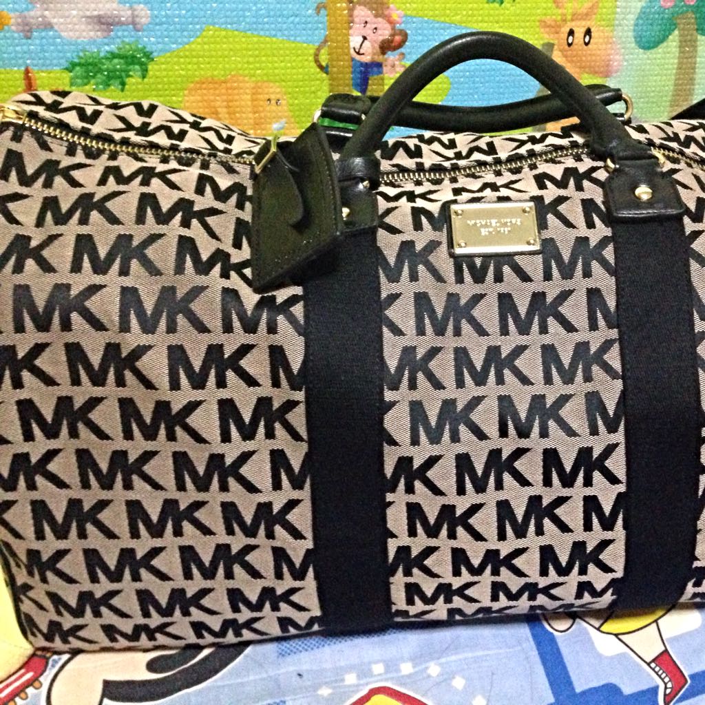 MICHAEL KORS Duffle bag, Luxury on Carousell