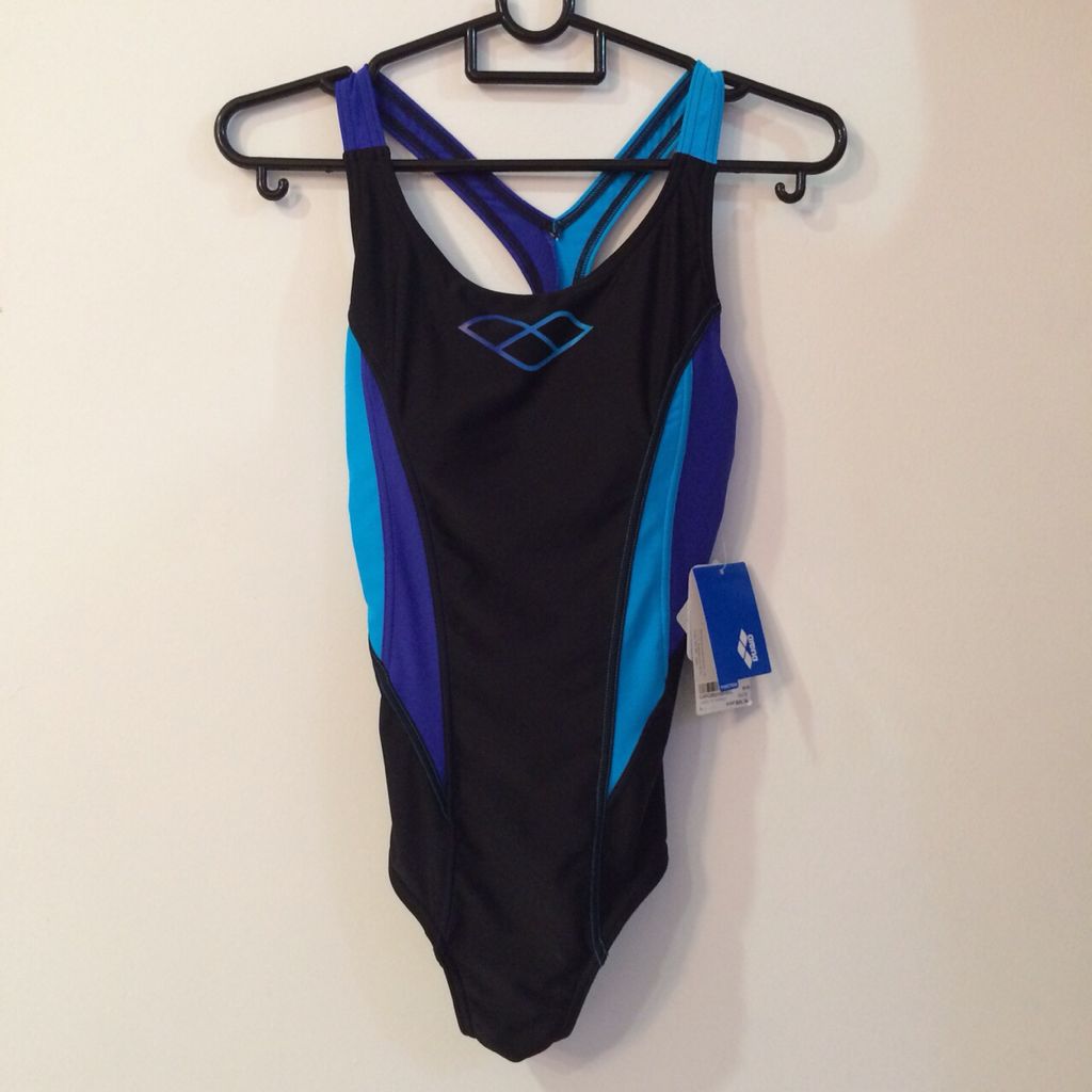 bnwt arena swimming costume