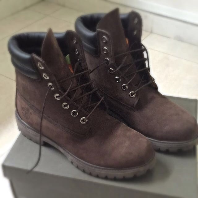 dark brown tims