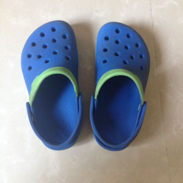crocs 5 7
