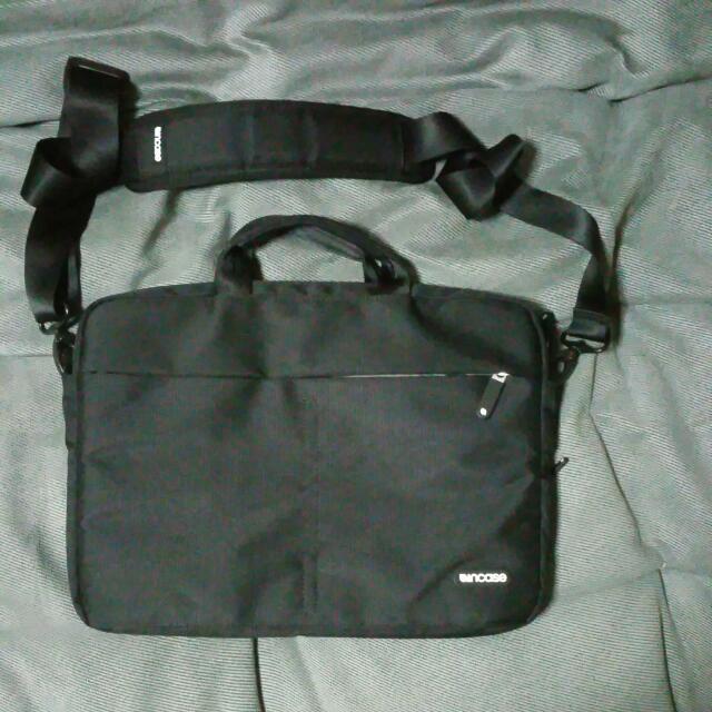 Incase sling deals sleeve deluxe 13