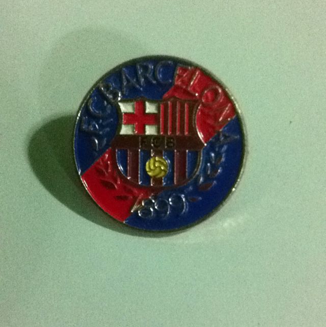 Fc Barcelona Badge Vintage Collectibles On Carousell