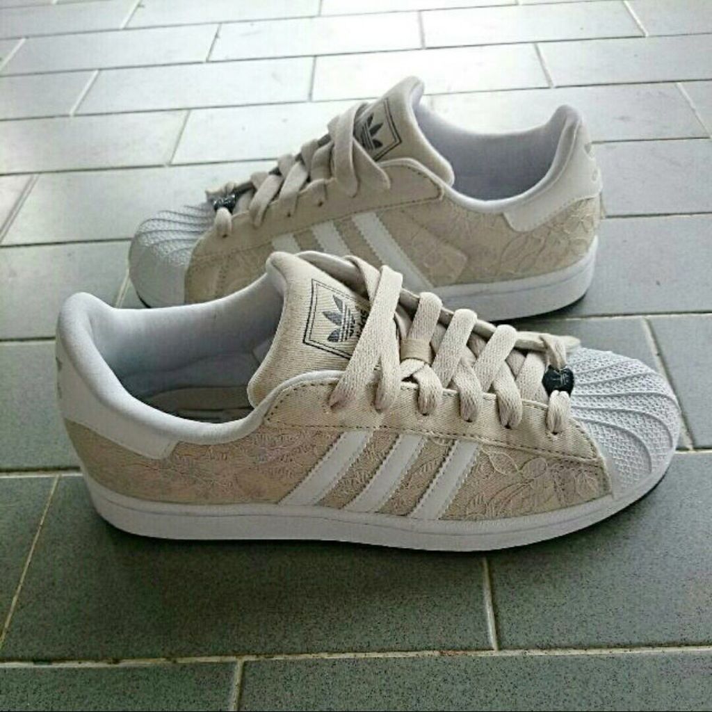 Adidas Lace Sneakers, Women's Fashion 