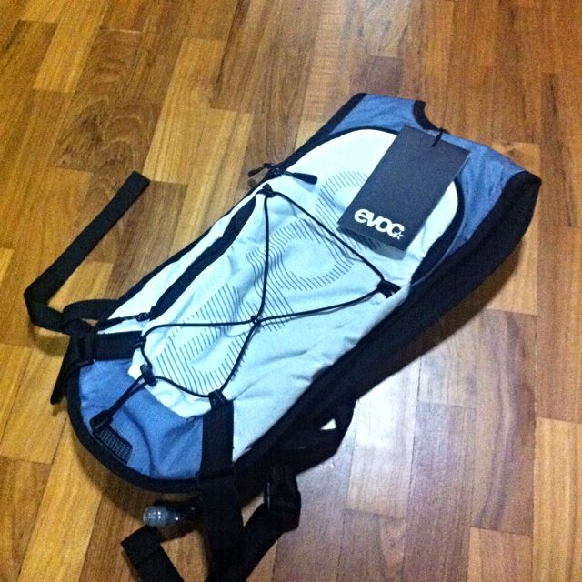 Brand New Evoc 3L Bagpack + 2L Bladder (reserved Till 14th Sunday