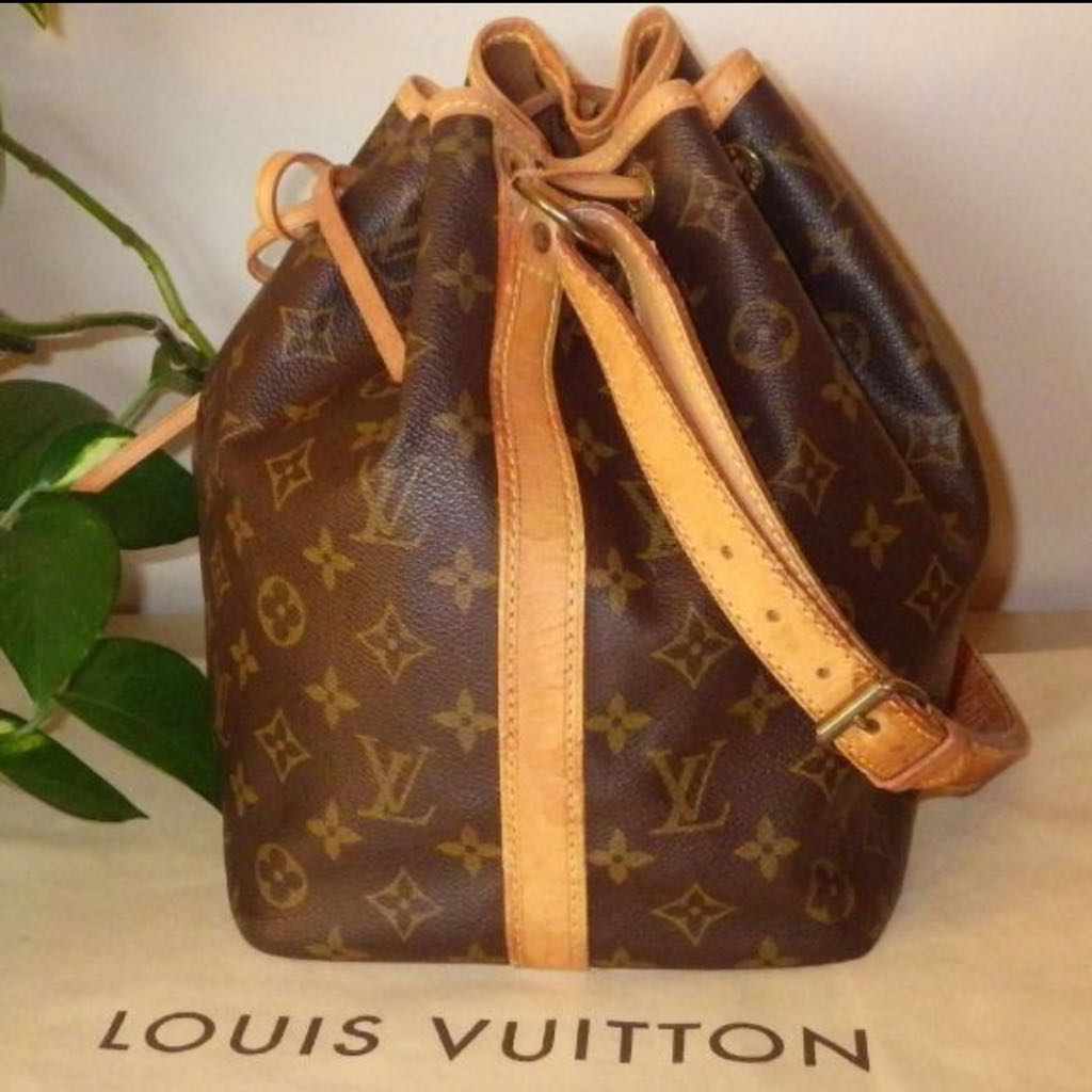 Authentic LV Monogram Canvas Noe PM Bucket Bag, Luxury, Bags & Wallets on  Carousell