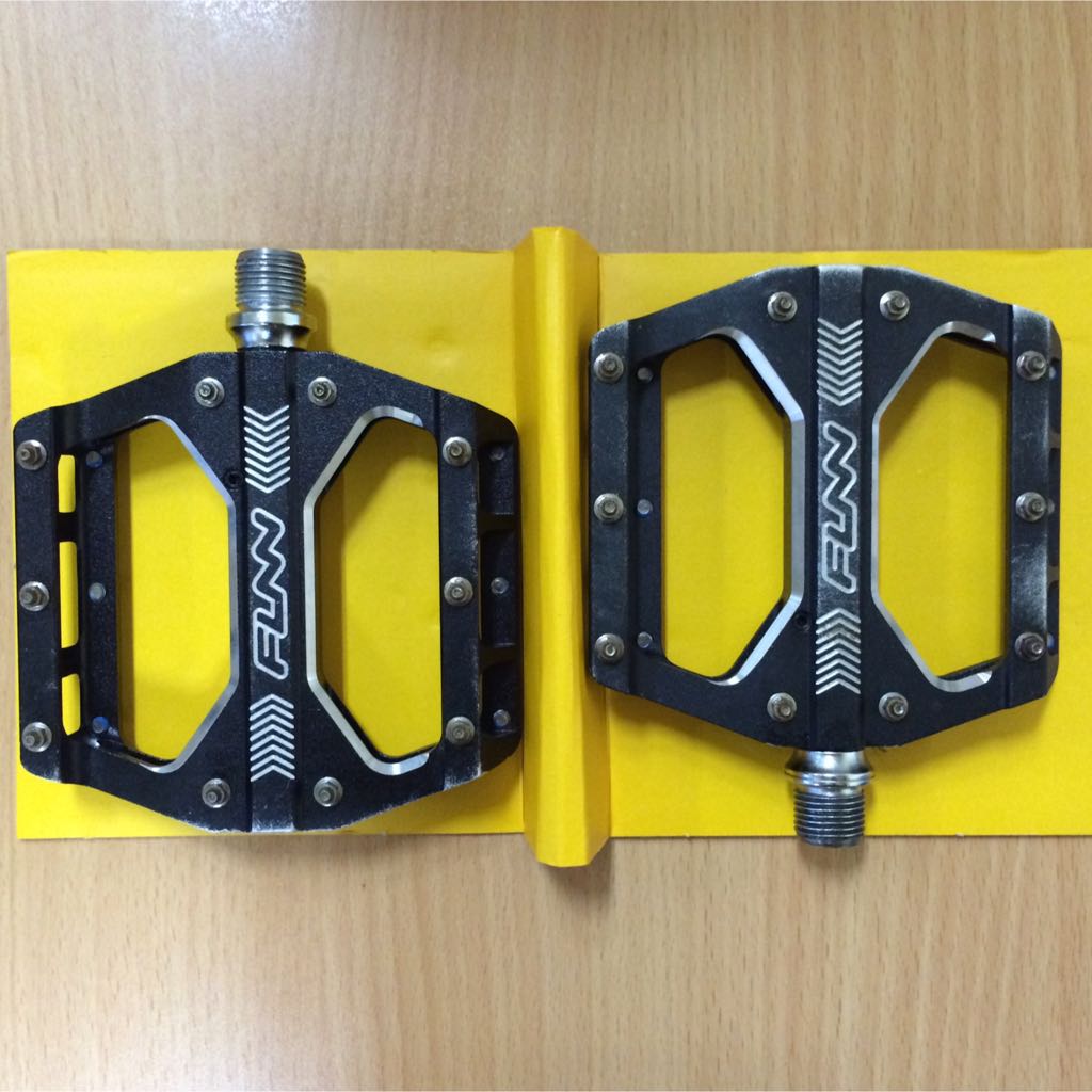 funn flat pedals