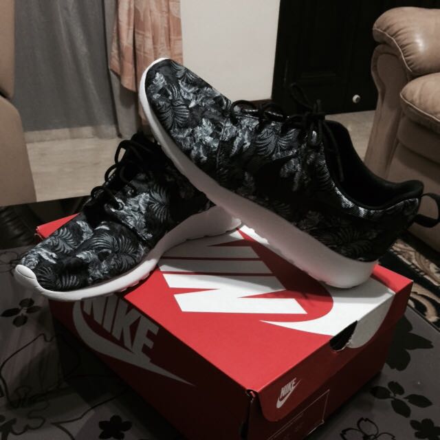 Nike Roshe Run Floral Men s Fashion Activewear on Carousell
