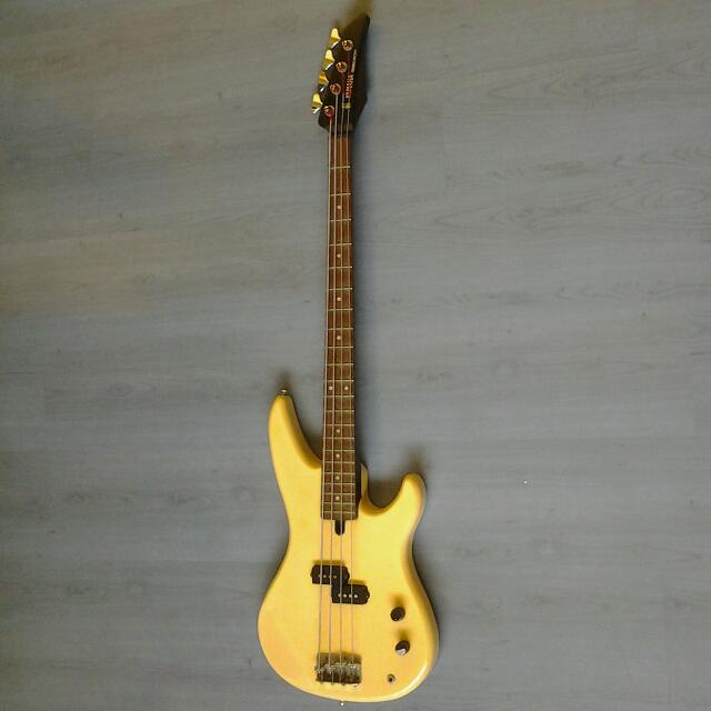 Yamaha RBX 200 Bass Guitar