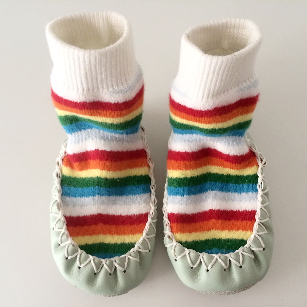 MOCCIS Baby Socks Shoes Over The rainbow