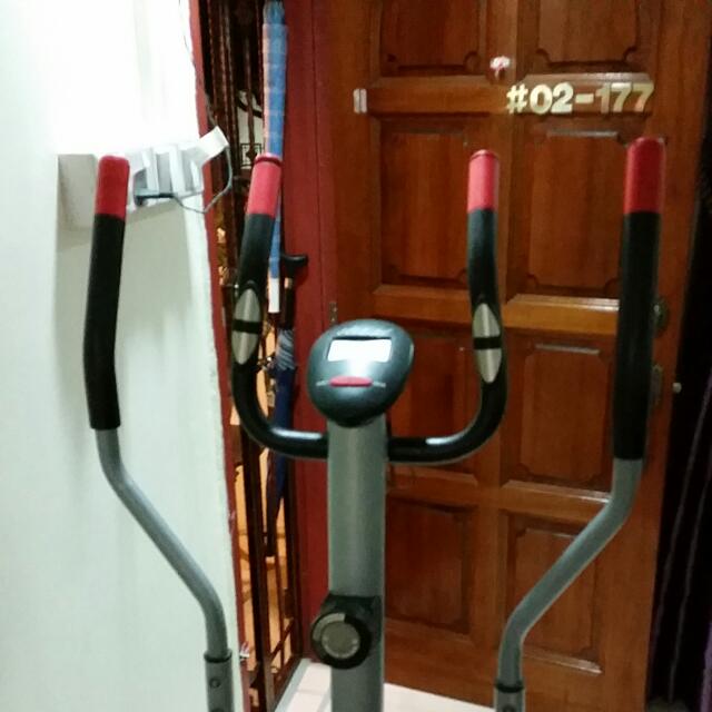Exercise Machine (Category: Cardio & Fitness Machines) located in Singapore. Submitted by raakeshs (Listing ID 11054243, Image 2). Description: .