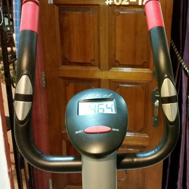 Exercise Machine (Category: Cardio & Fitness Machines) located in Singapore. Submitted by raakeshs (Listing ID 11054243, Image 4). Description: .