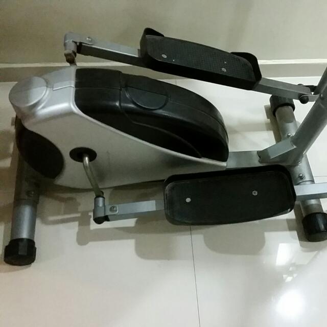 Exercise Machine (Category: Cardio & Fitness Machines) located in Singapore. Submitted by raakeshs (Listing ID 11054243, Image 3). Description: .