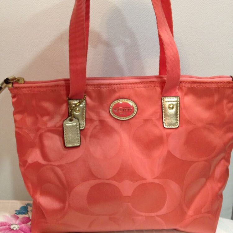 Authentic Coach Small Tote Bag, Luxury on Carousell