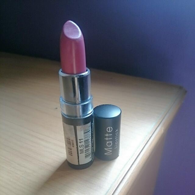 nyx tea rose