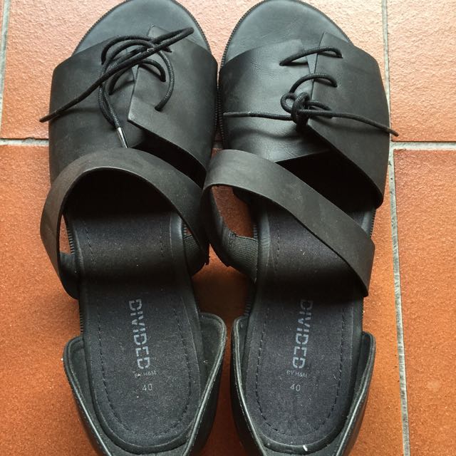 Divided h&m sandals hotsell