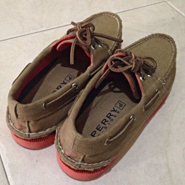 sperry boat shoes canvas