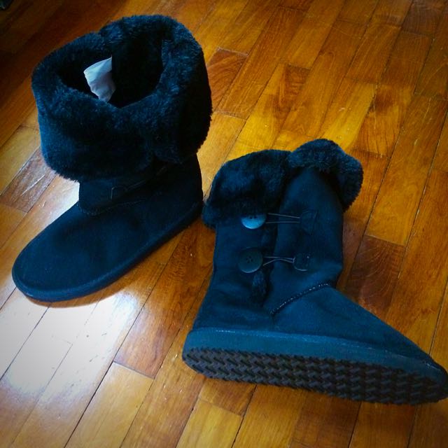 Pending Cute Furry Winter Boots Women S Fashion On Carousell