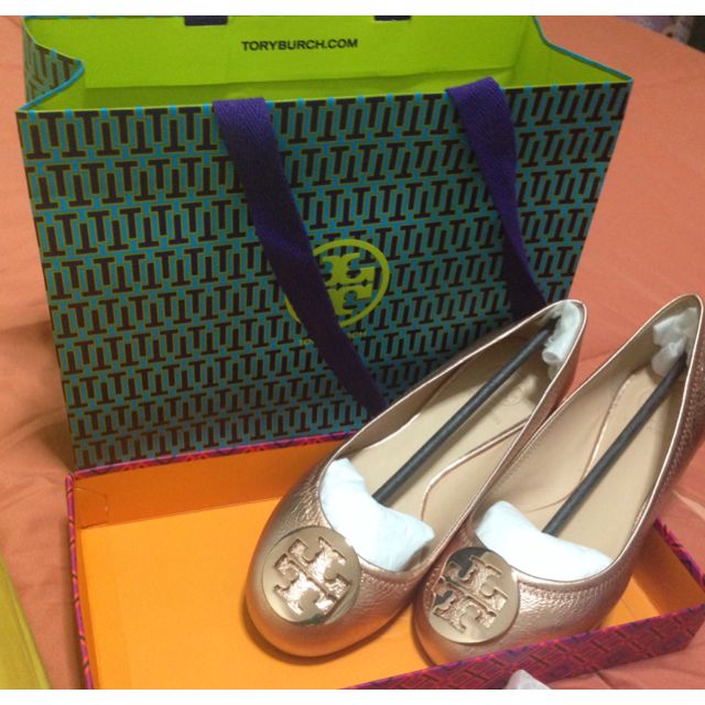 tory burch rose gold flats