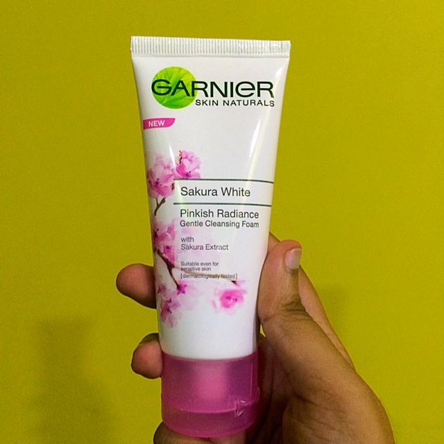 Garnier Sakura White Cleansing Foam Women S Fashion On Carousell