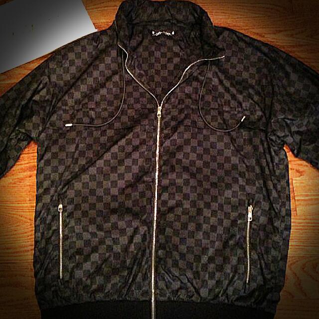 Louis Vuitton Graphite Damier Windbreaker Almost New Size Small Online Orders Women s Fashion on Carousell