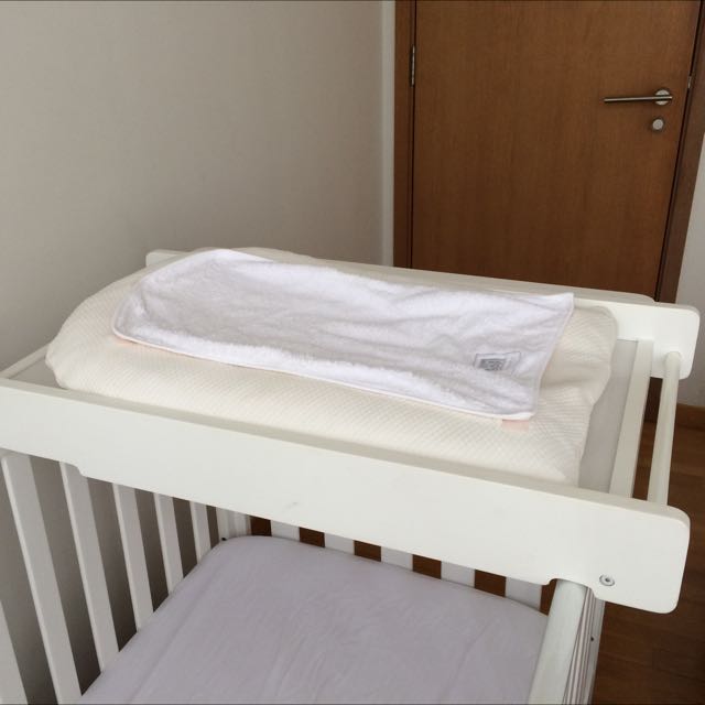 darlington cot top changer