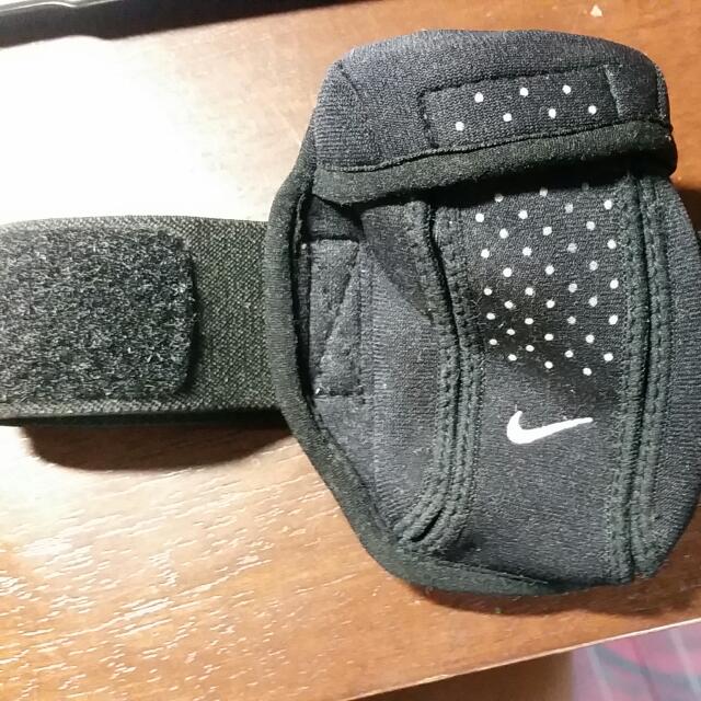 nike armband