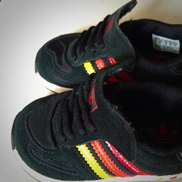 adidas soft bottom baby shoes