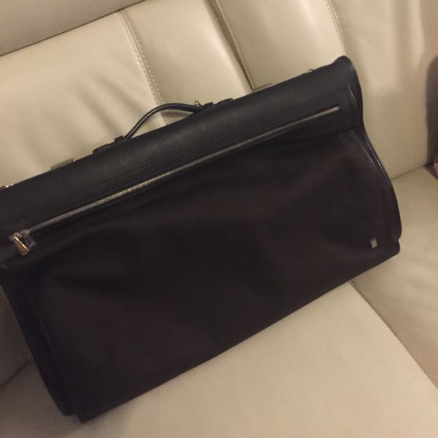 Dunhill suit carrier sales