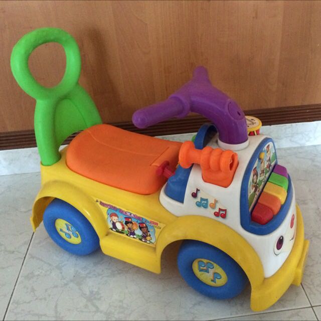 little people music car